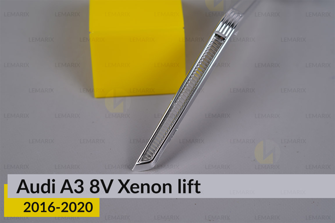 Хромована маска світлорозсіювач поворотника Audi A3 8V Xenon (2016-2020) рест ліва