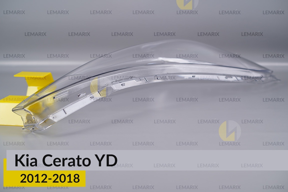 Скло фари Kia Cerato YD (2012-2018) праве