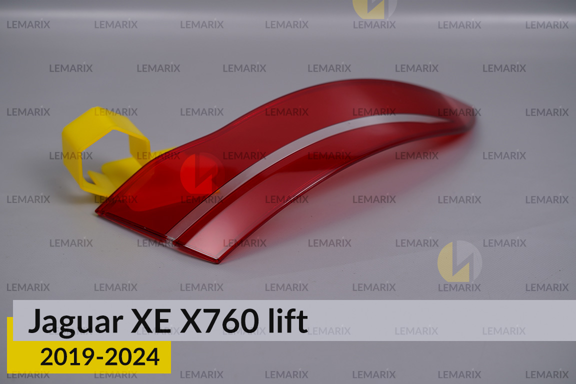 Скло заднього ліхтаря зовнішнє в крилі Jaguar XE X760 (2019-2024) рест ліве