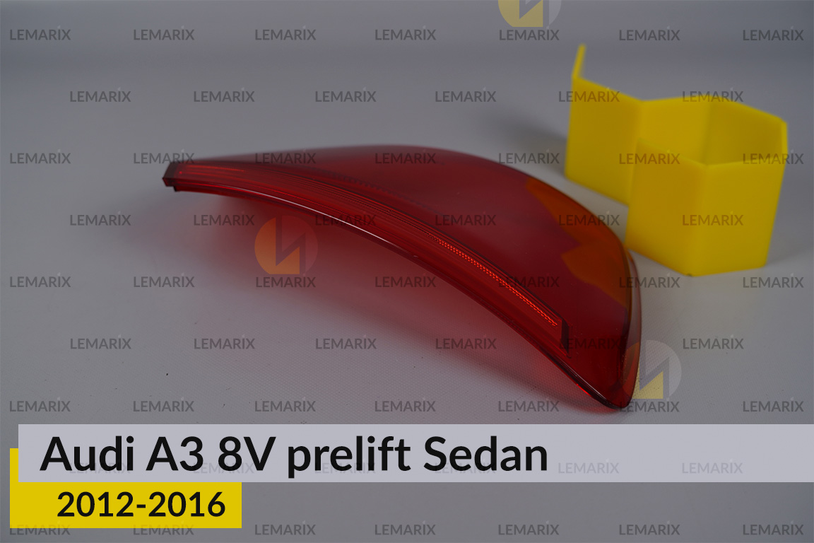 Скло заднього ліхтаря зовнішнє в крилі Audi A3 8V Sedan (2012-2016) дорест ліве