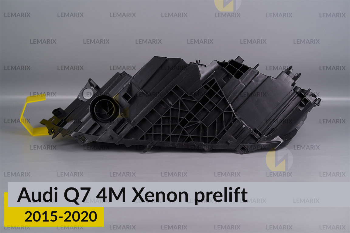 Корпус фари Audi Q7 4M Xenon (2015-2020) дорест правий