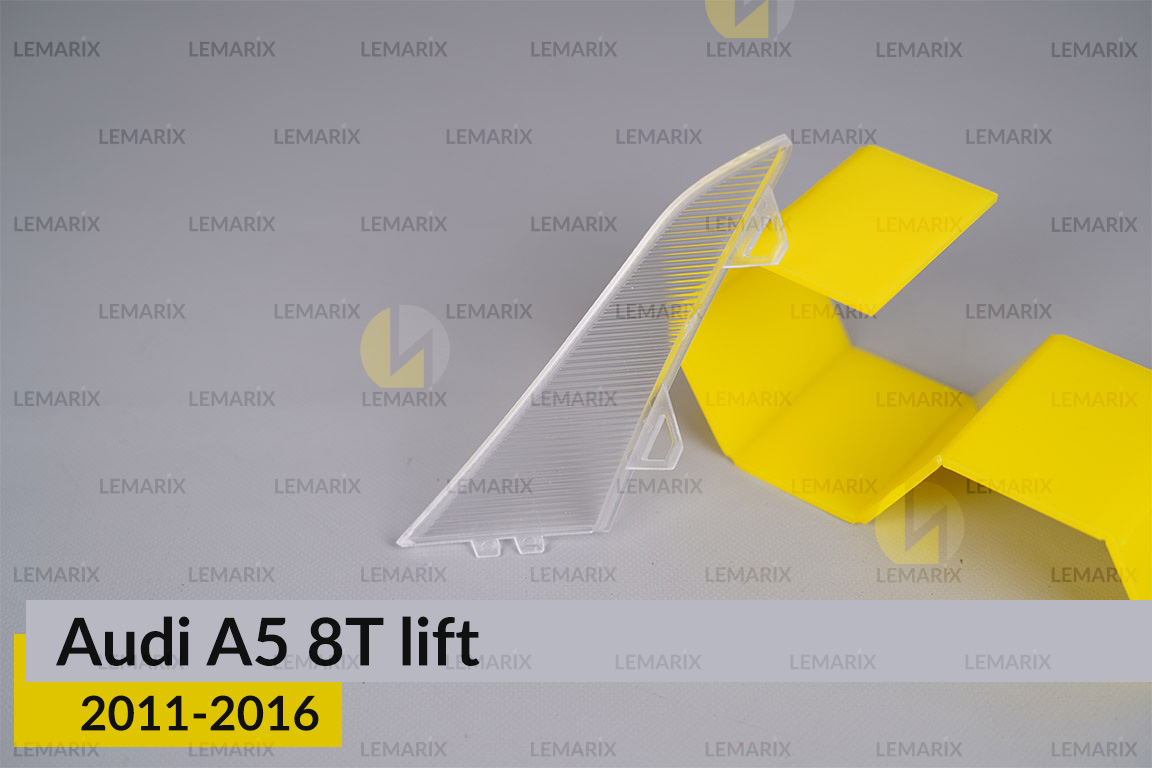 Катафот/Світлорозсіювач Audi A5 8T (2011-2016) рест правий