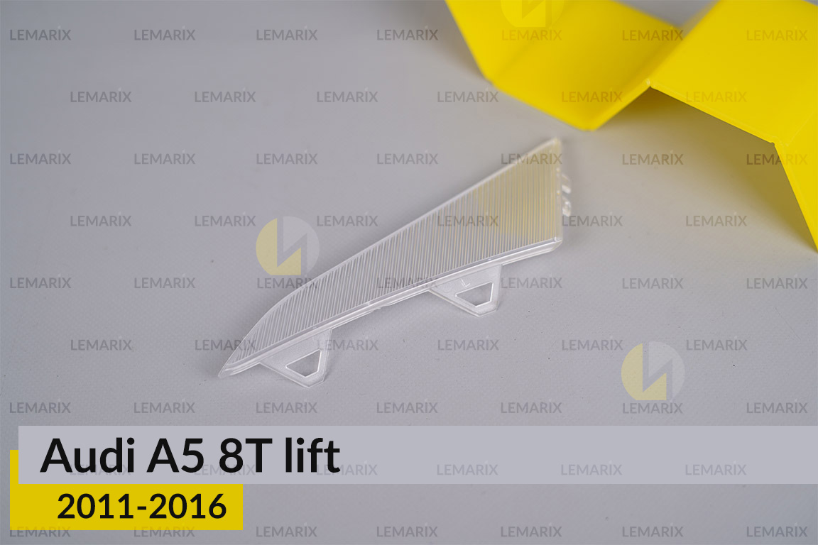 Катафот/Світлорозсіювач Audi A5 8T (2011-2016) рест правий