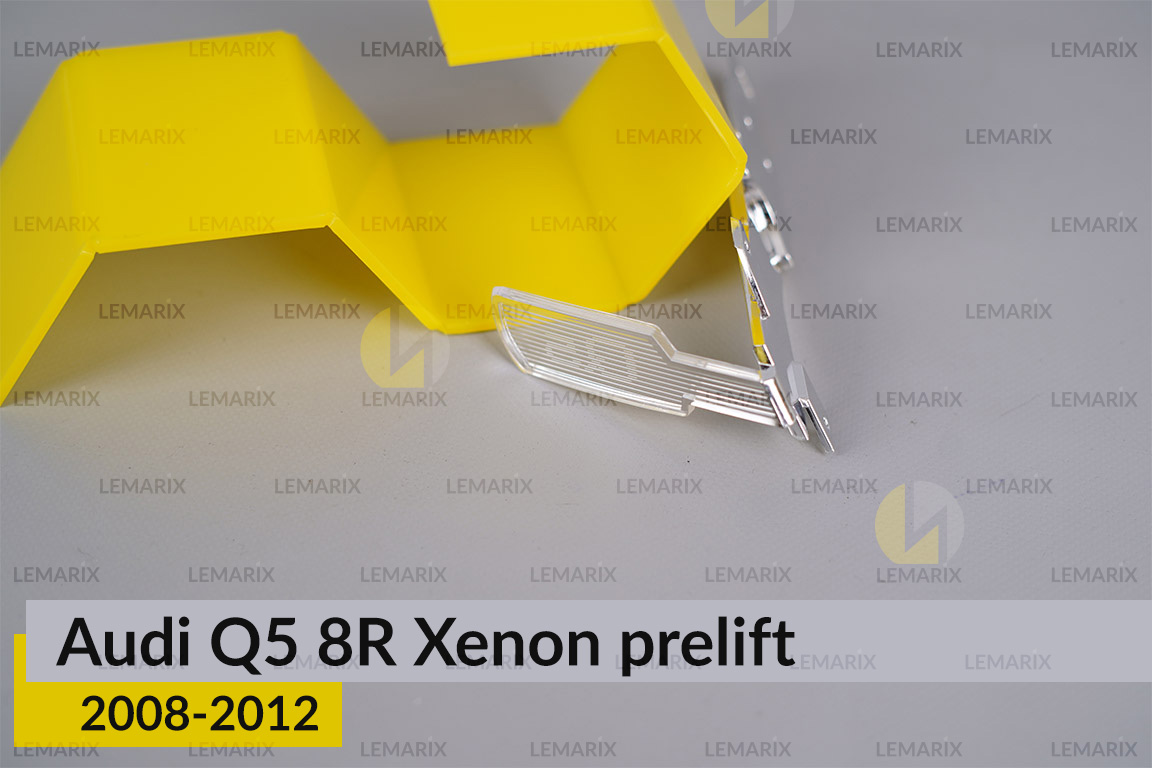 Хромована декоративна маска накладка Audi Q5 8R Xenon (2008-2012) дорест права