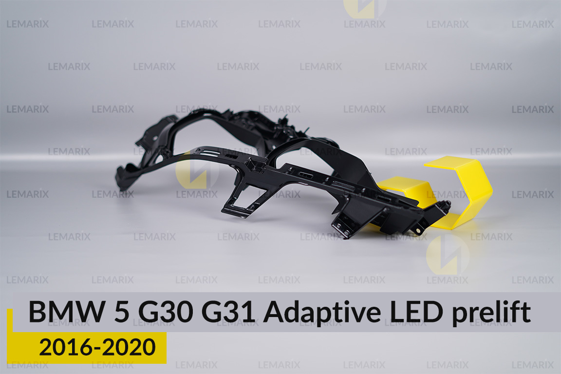 Декоративна маска середня BMW 5 G30 G31 Adaptive LED (2016-2020) дорест ліва