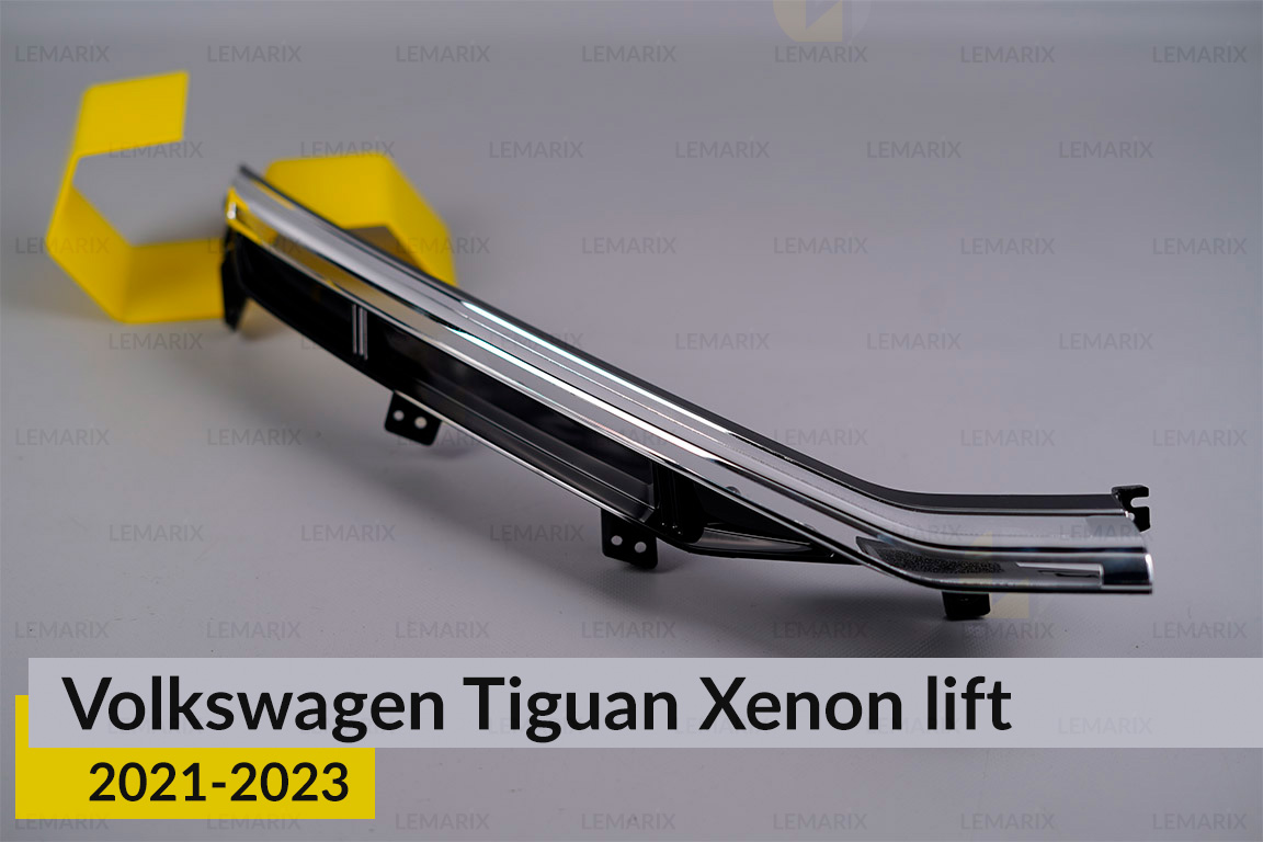 Хромована декоративна маска середня VW Volkswagen Tiguan Xenon (2021-2023) рест права