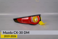 Скло заднього ліхтаря зовнішнє в крилі Mazda CX-30 DM (2019-2026) ліве