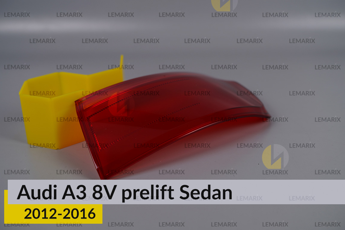 Скло заднього ліхтаря зовнішнє в крилі Audi A3 8V Sedan (2012-2016) дорест праве