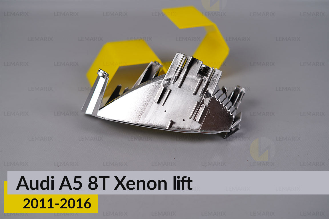 Хромована маска рефлектора Audi A5 8T Xenon (2011-2016) рест права