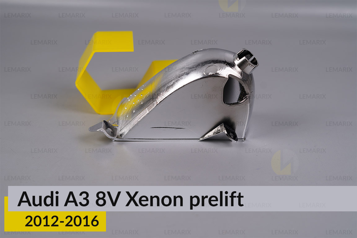 Хромована маска світлорозсіювача Audi A3 8V Xenon (2012-2016) дорест ліва