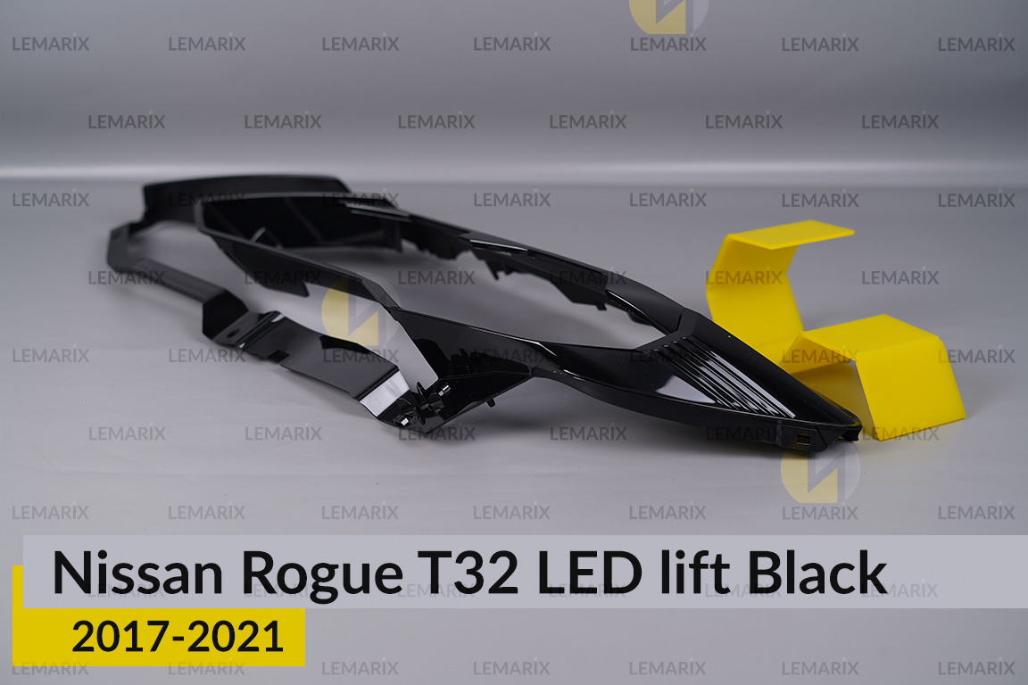 Декоративна маска зовнішня Nissan Rogue T32 LED Black (2017-2021) рест ліва