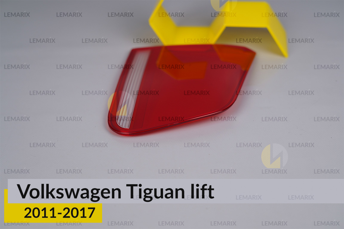 Скло заднього ліхтаря внутрішнє в кришці багажника VW Volkswagen Tiguan (2011-2017) рест ліве