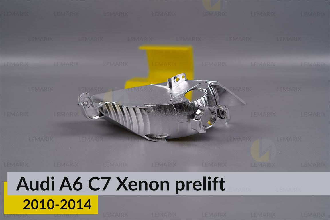 Хромована маска світлорозсіювача Audi A6 C7 Xenon (2010-2014) дорест права