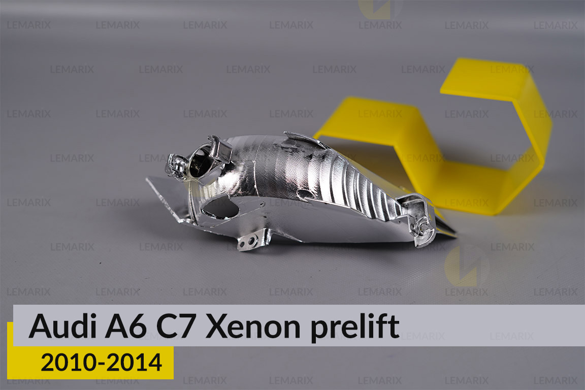 Хромована маска світлорозсіювача Audi A6 C7 Xenon (2010-2014) дорест права