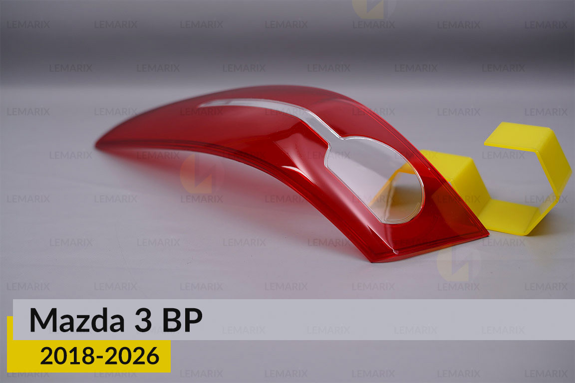 Скло заднього ліхтаря зовнішнє в крилі Mazda 3 BP (2018-2026) праве