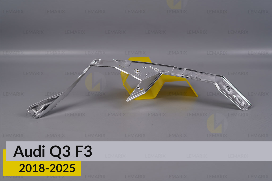 Хромована декоративна маска середня Audi Q3 F3 (2018-2025) права