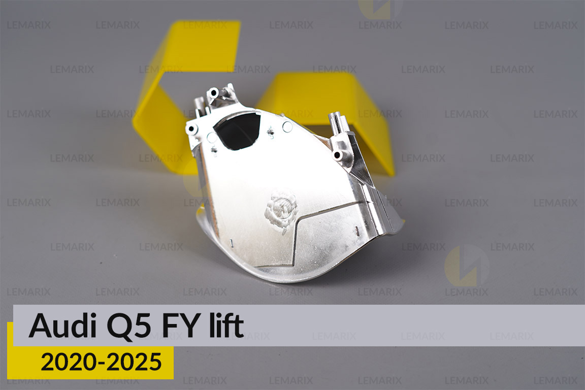 Хромована маска світлорозсіювача Audi Q5 FY (2020-2025) рест ліва