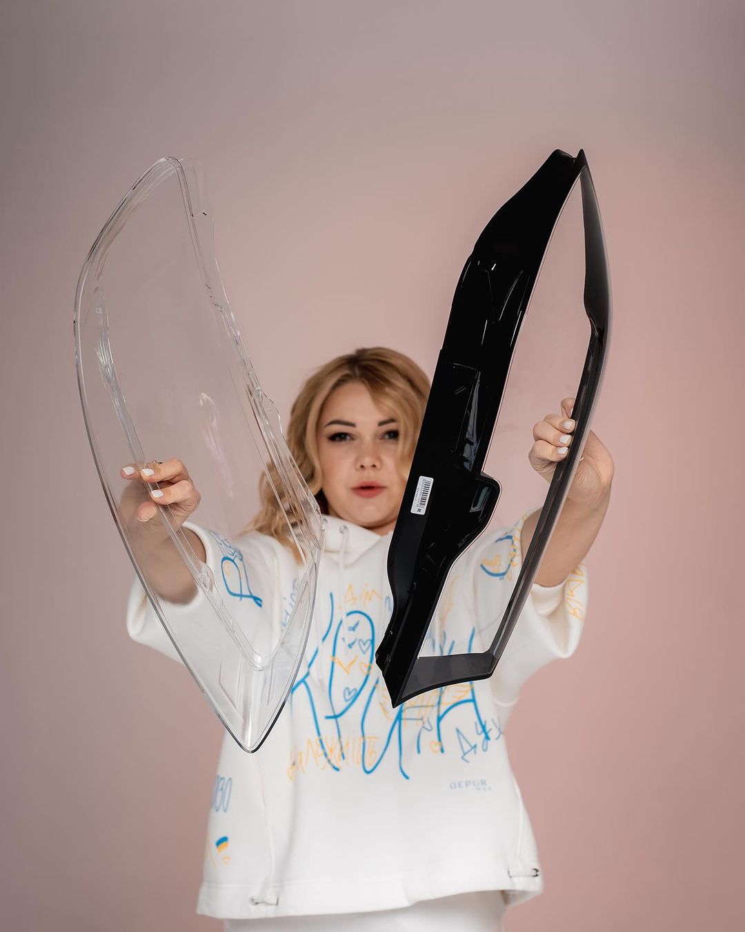 Скло на фарі - це не просто прозора поверхня, що захищає внутрішні елементи фари від зовнішніх факторів